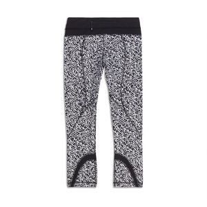 Lululemon Pace Pusher Crop‎ in Mini Brushed Animal Black White/Black